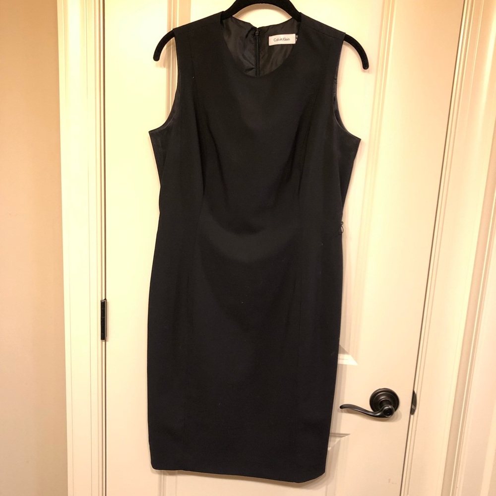 Calvin Klein Fitted power dress